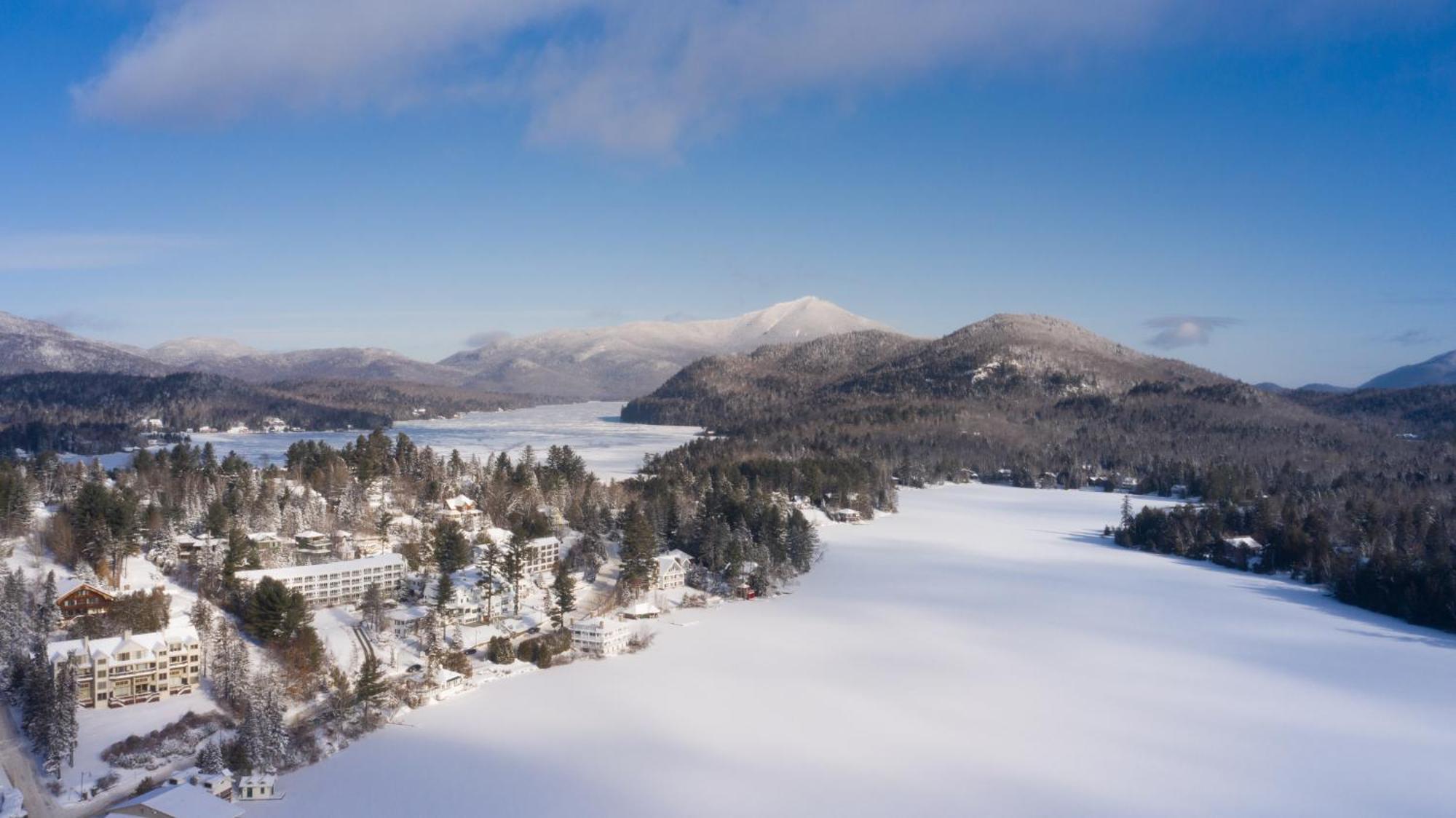 Lake Placid Inn: Main Street 외부 사진